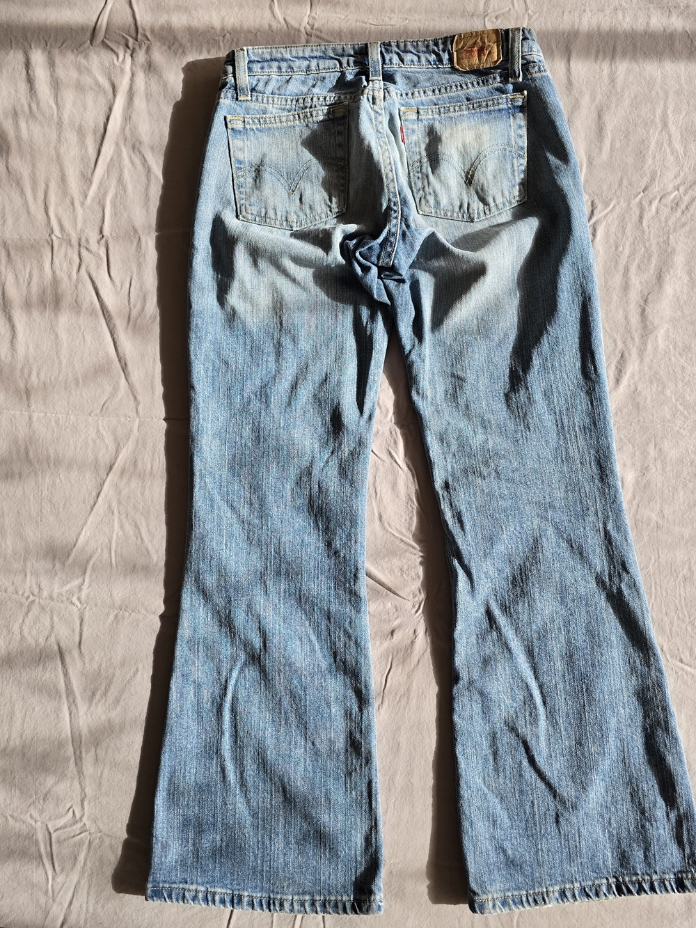 Women's Levi's 524 Too Superlow Flare Cut Blue Jeans - Size 7 (Pink Label) - Picture 3 of 10